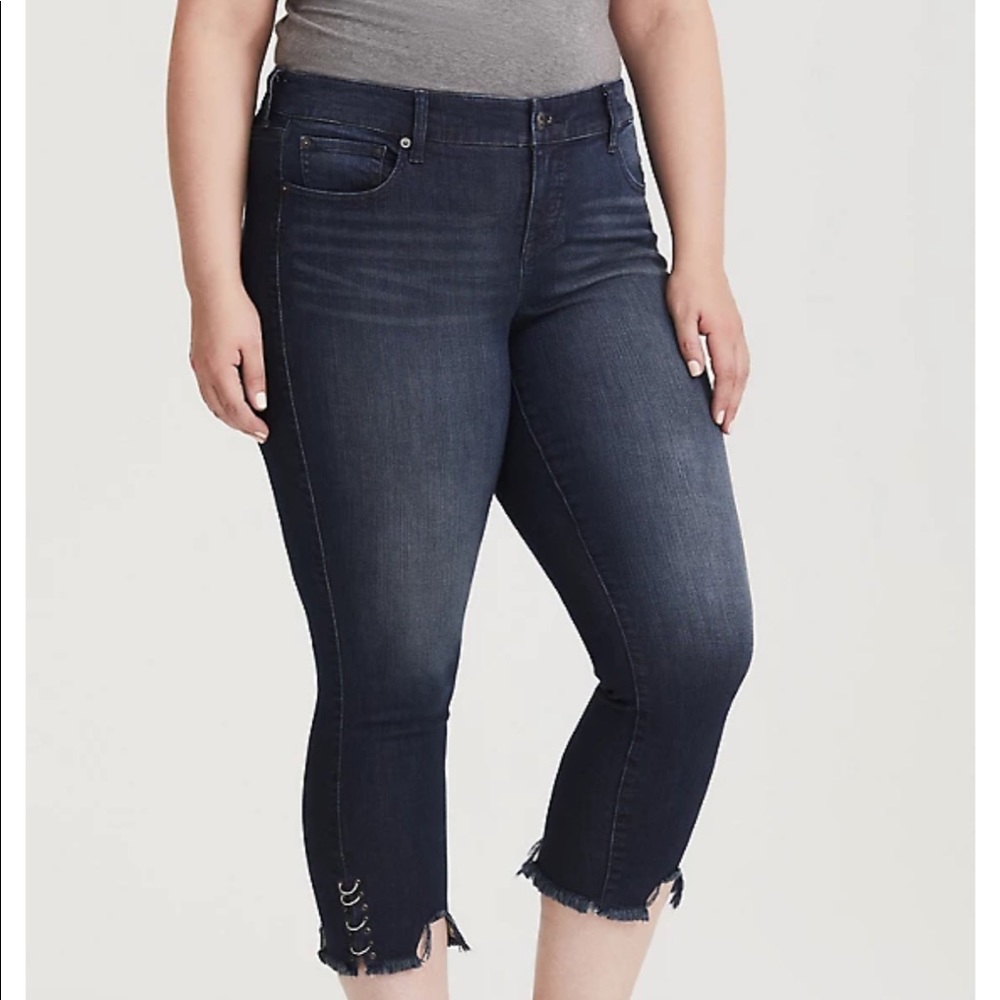 Torrid NWT SZ 10 Jeans Skinny Crop